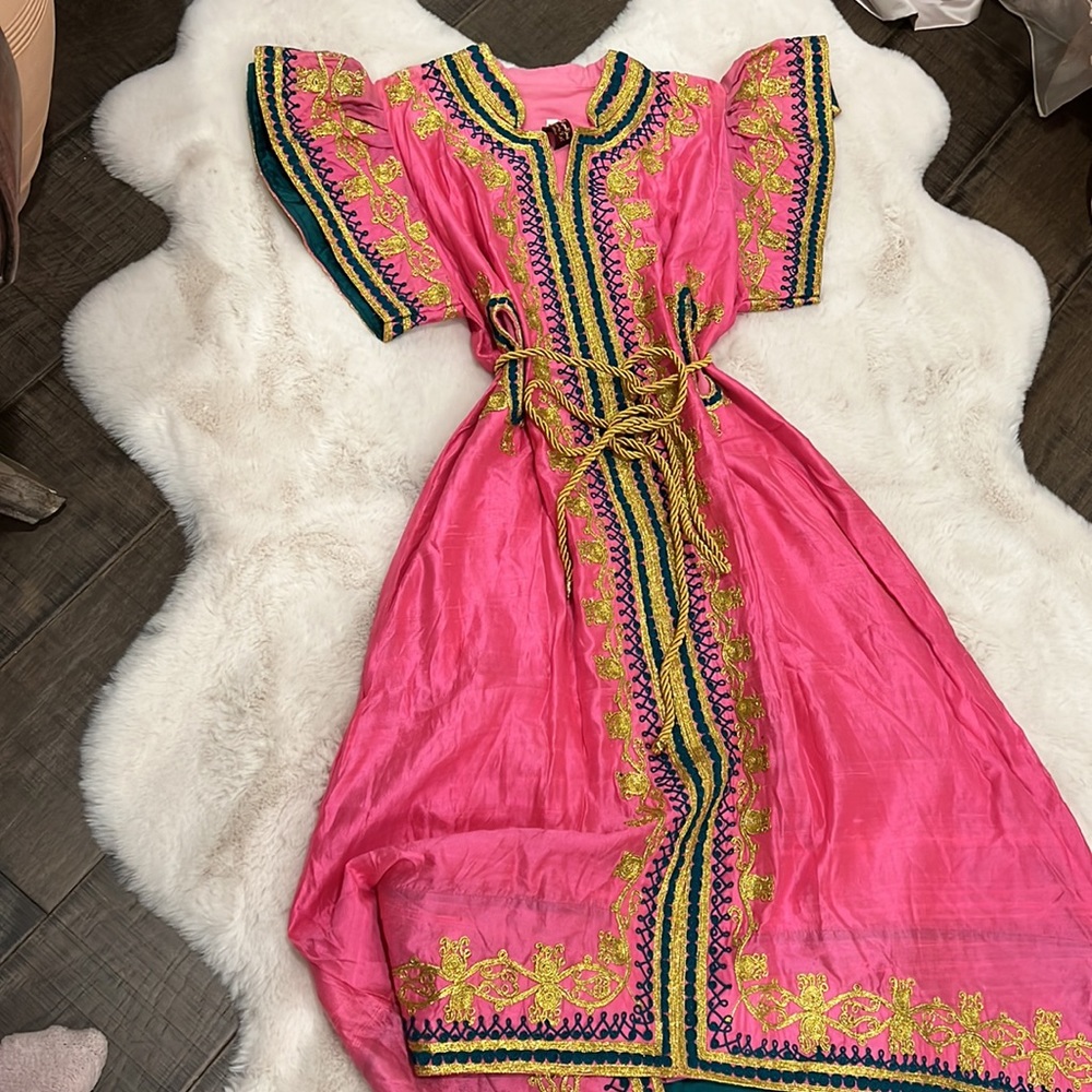 Gold embroidered summer dress with belt